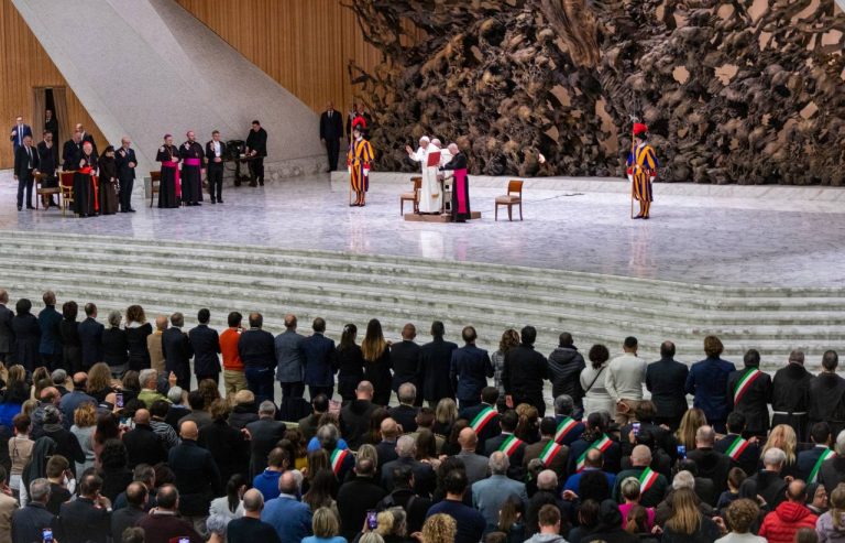 A San Pietro tremila pellegrini della Diocesi di Rieti per l’inaugurazione dei due Presepi donati al Vaticano
