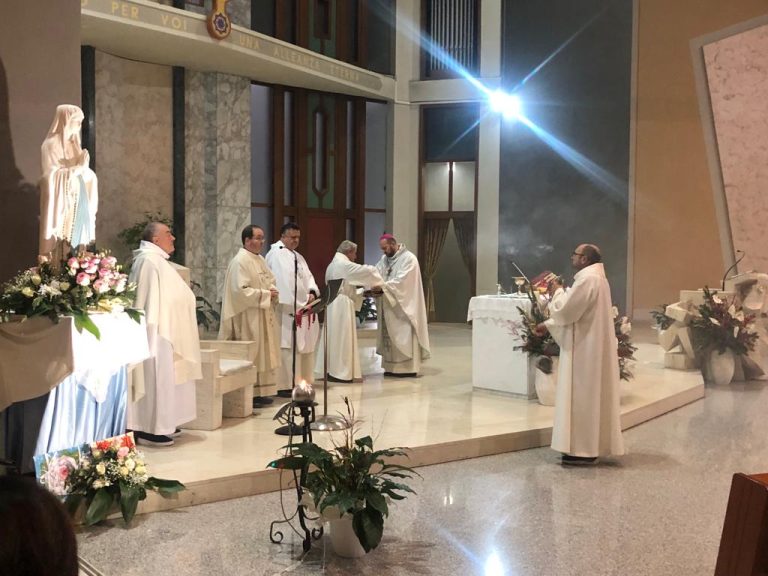 Tappa a Regina Pacis per il pellegrinaggio della Madonna di Lourdes in Italia