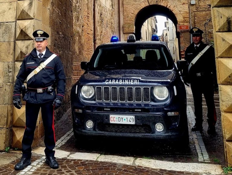 20enne con cocaina alla guida di un’auto rifiuta di sottoporsi ad accertamenti sanitari. Denunciato