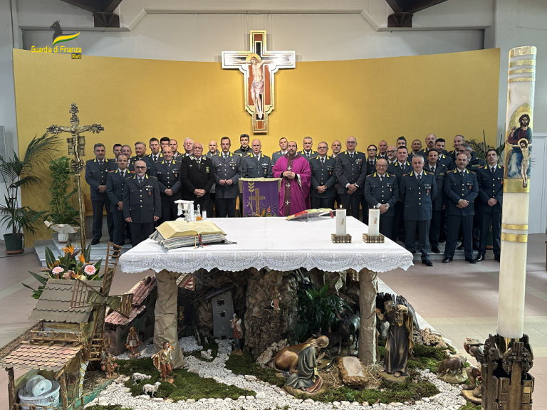 La Guardia di Finanza di Rieti celebra il Natale con la santa messa officiata da don Emmanuele