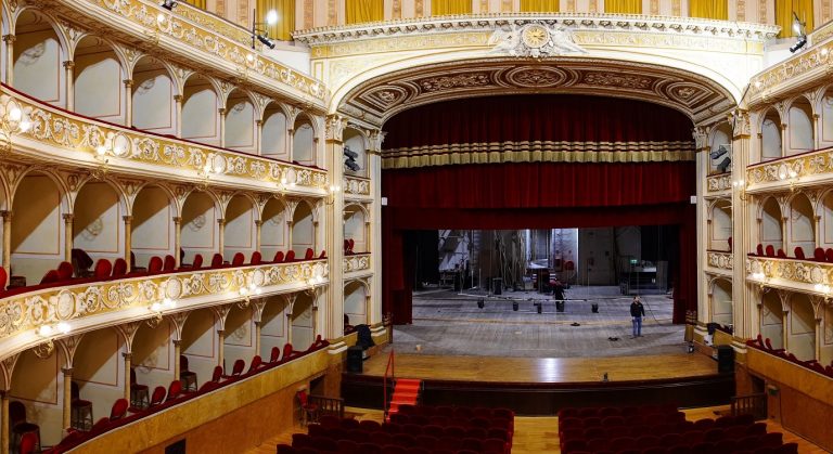Domenica 22 marzo con le giornate FAI aprono il Teatro, il Circolo di Lettura e l’ex Ospedale Civile
