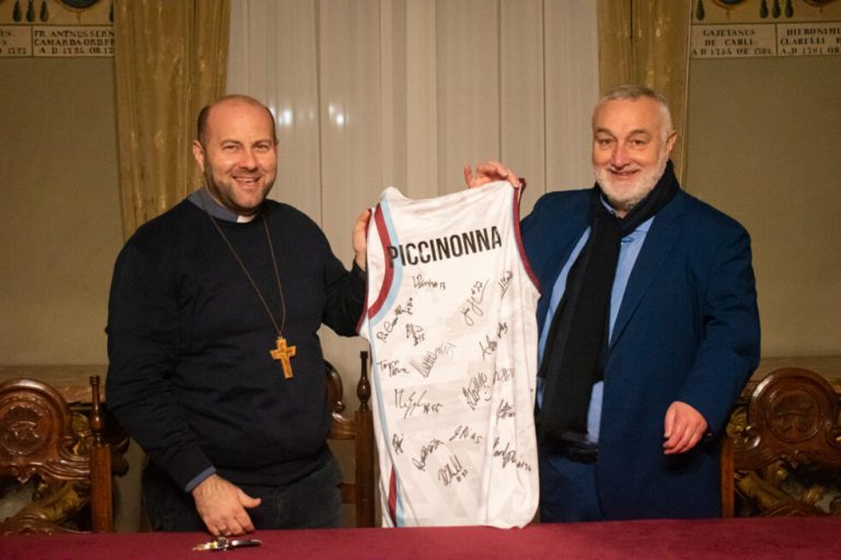 La Real Sebastiani Rieti ospite del Vescovo di Rieti Vito Piccinonna