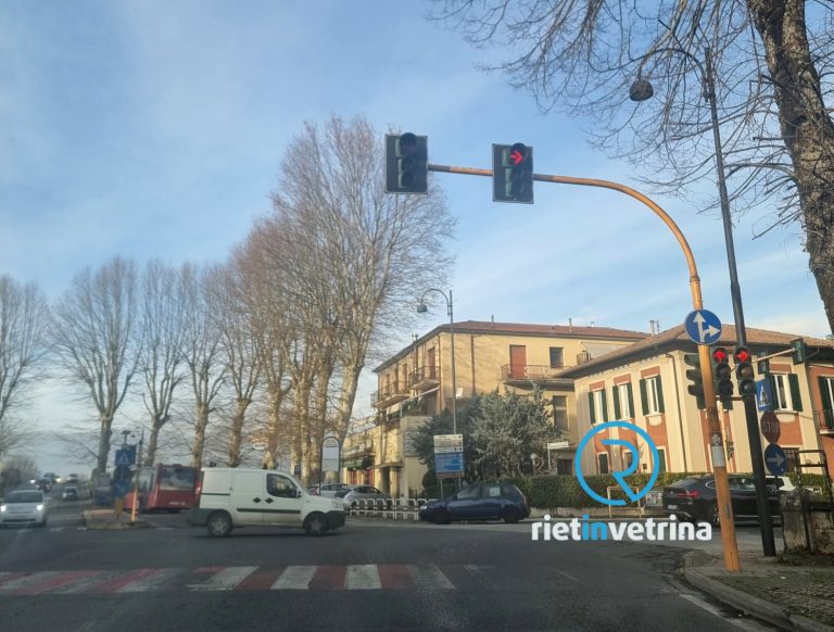 SEI TU IL REPORTER – “Uno dei semafori di Porta d’Arce è spento”