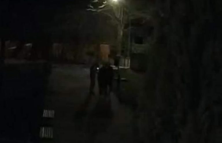 Teppismo ripreso dalle telecamere. Ad Amatrice ignoti distruggono l’illuminazione pubblica