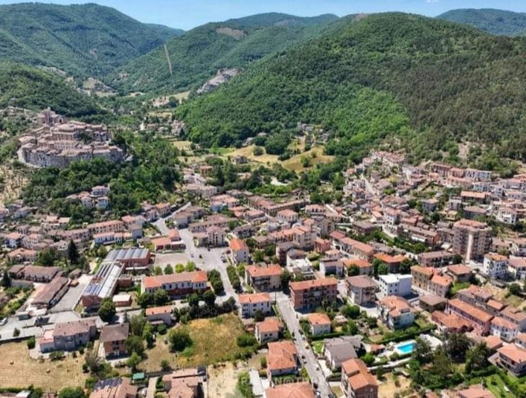 Diventa più grande la scuola di Contigliano