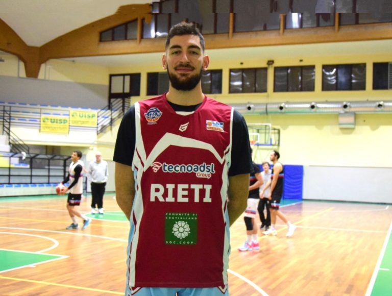 Dario Zucca è un nuovo giocatore della NPC Rieti. Giocherà con il 33