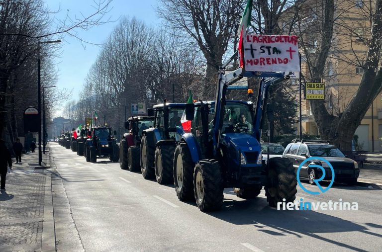 ►VIDEO – Anche per le vie di Rieti la “Protesta dei trattori”