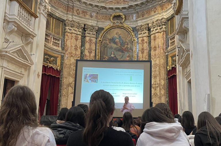 La Sindrome di Cenerentola chiude la prima parte del progetto del Liceo delle Scienze Umane