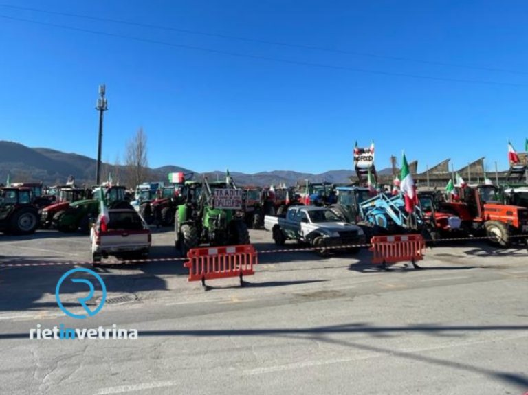 ►VIDEO – “Trattori in protesta” da Amatrice, Posta e Leonessa. Raduno al Foro Boario di Rieti
