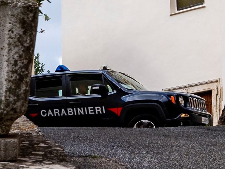Donna di Bergamo truffa online un cittadino di Labro. Denunciata dai Carabinieri