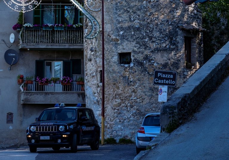 Cantalice, due coniugi denunciati dai Carabinieri per abusivismo edilizio