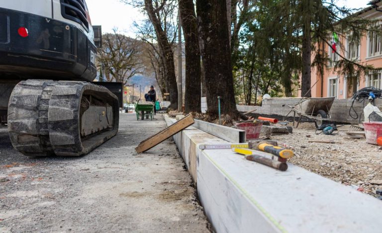 Proseguono i lavori per la nuova ciclabile zona Ponte Cavallotti