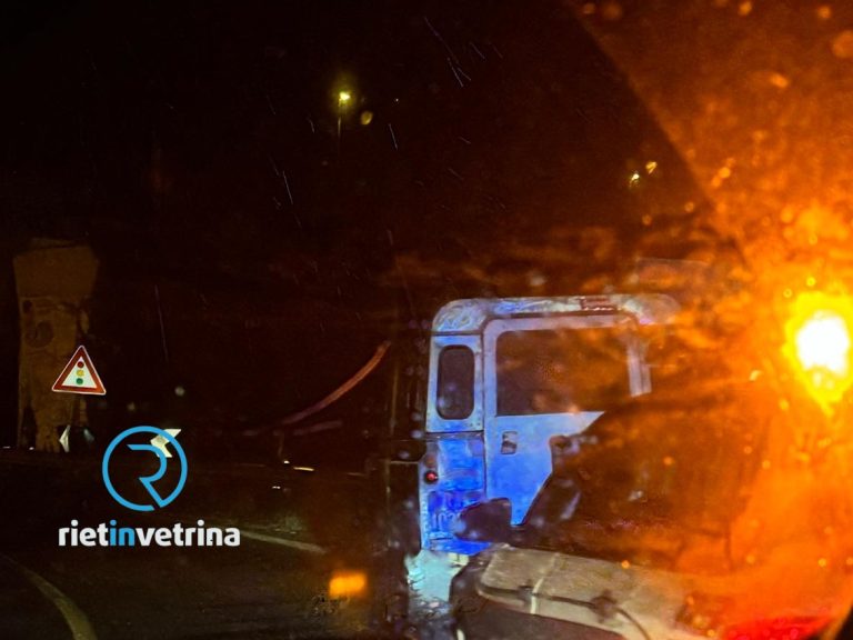 Incidente sulla Tancia. Jeep contro guardrail