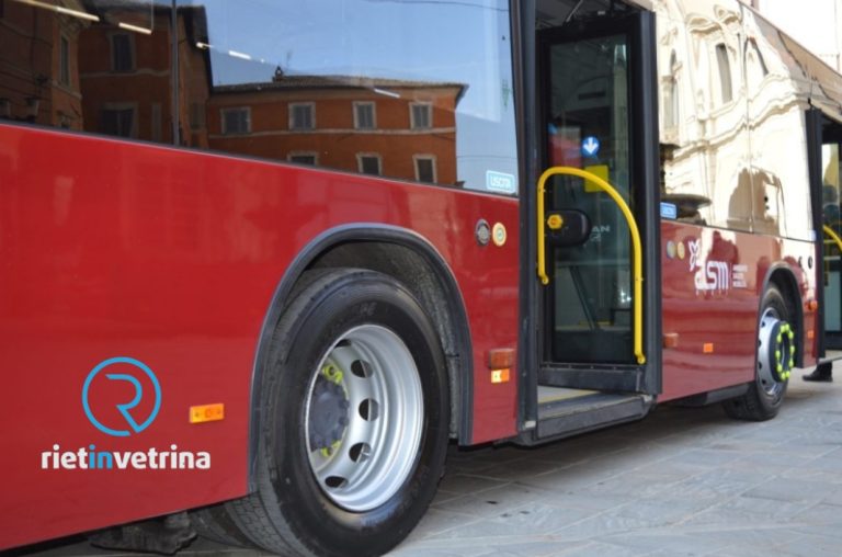 Extracomunitario si rifiuta di scendere dal bus, denunciato per resistenza a Pubblico Ufficiale