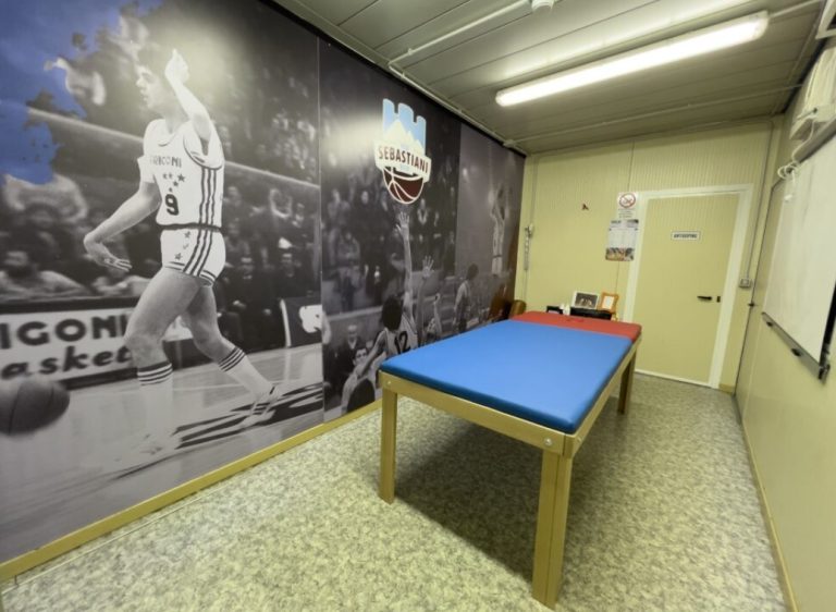 Nuova infermeria al PalaSojourner, con le leggende della Sebastiani