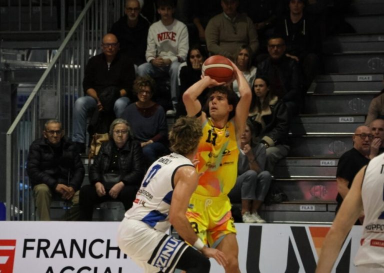 Real Sebastiani, che vittoria! Battuta 72-74 l’Agribertocchi Orzinuovi