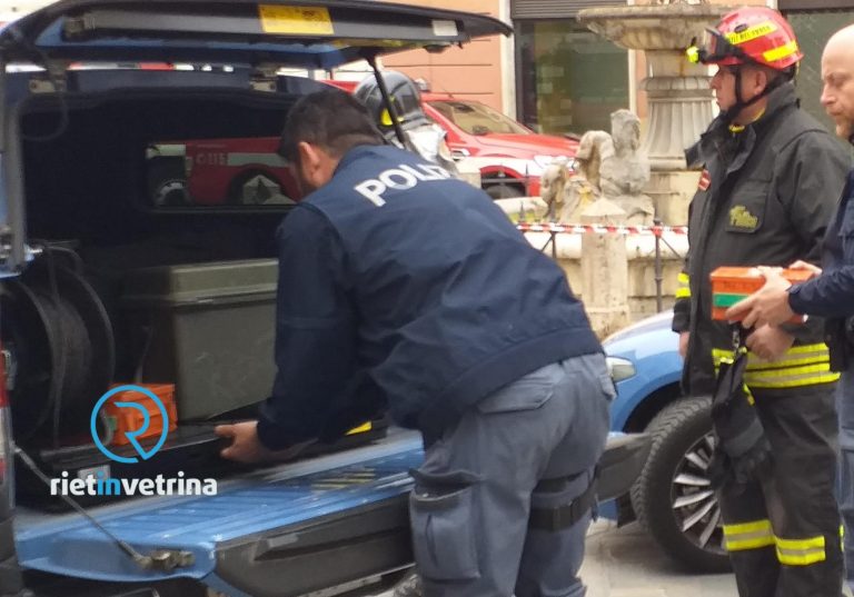 Rimosso l’ordigno rinvenuto a Palazzo Ricci a Rieti. Verrà fatto detonare nella cava di Cittaducale – LE FOTO