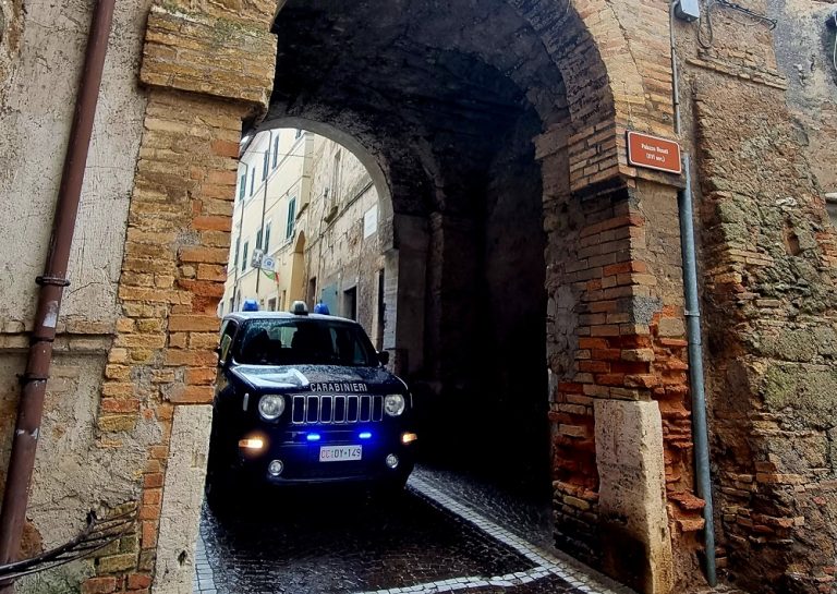 Arrestato a Collevecchio spacciatore di hashish. Aveva da poco ceduto una dose ad un 29enne del posto