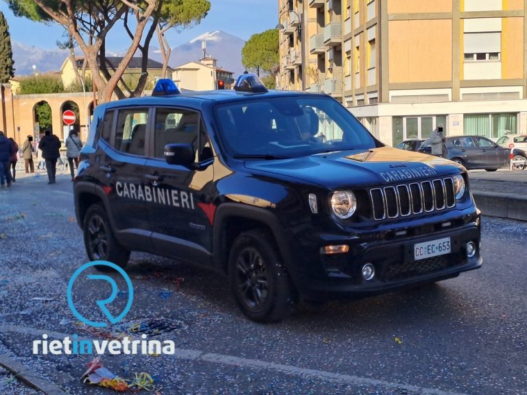 Finti carabinieri telefonano ad una donna chiedendole denaro per un incidente. Arrestati due campani