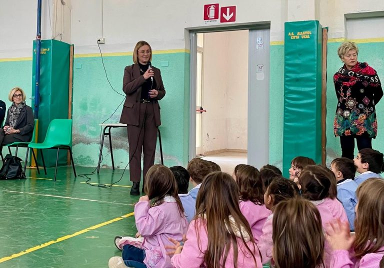 Concorso “Buon Natale Green: eco-decora la tua scuola”, premiato l’Istituto Comprensivo Valle del Velino