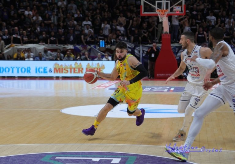 Impresa Real Sebastiani, battuta la Fortitudo Bologna al PalaDozza