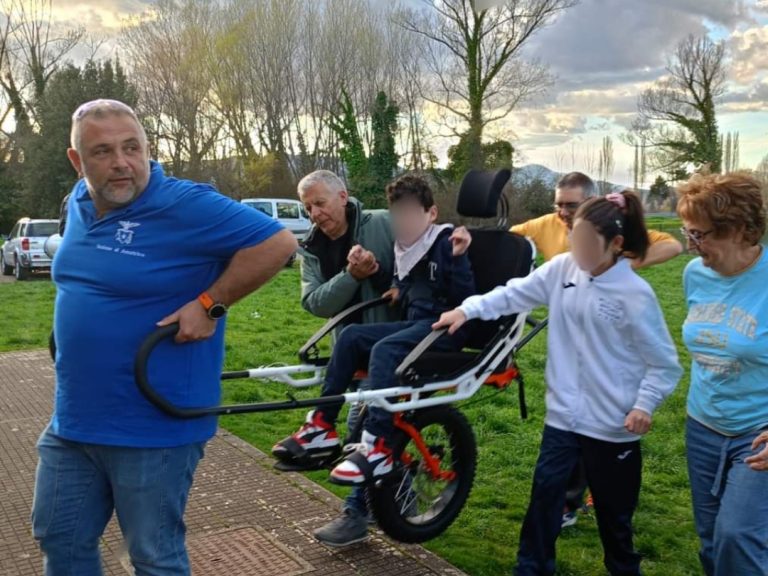 Arrivata la Joelette di Atletica Sport Terapia Rieti. Sarà a disposizione di chi ne avrà bisogno