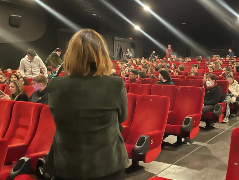 8 marzo, studenti al Moderno per “C’è ancora domani”. Cuneo: “Messaggio importante dal film. Diffondiamo cultura del rispetto”