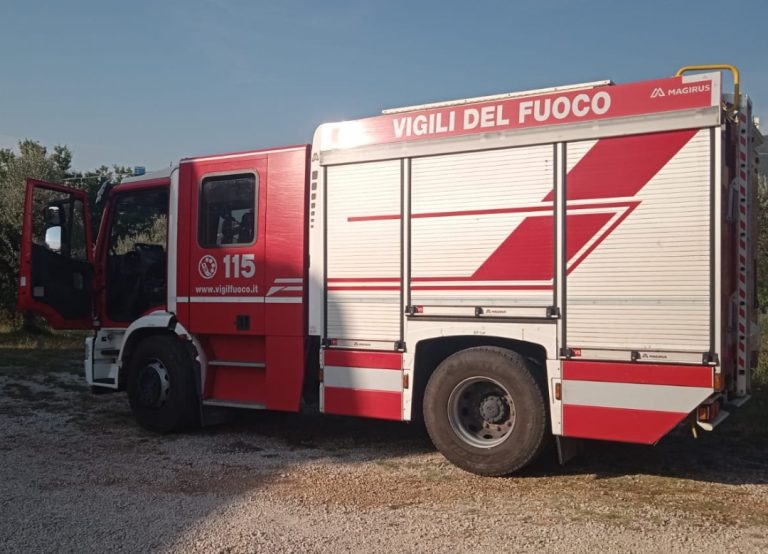 In fiamme fienile a Villa Reatina