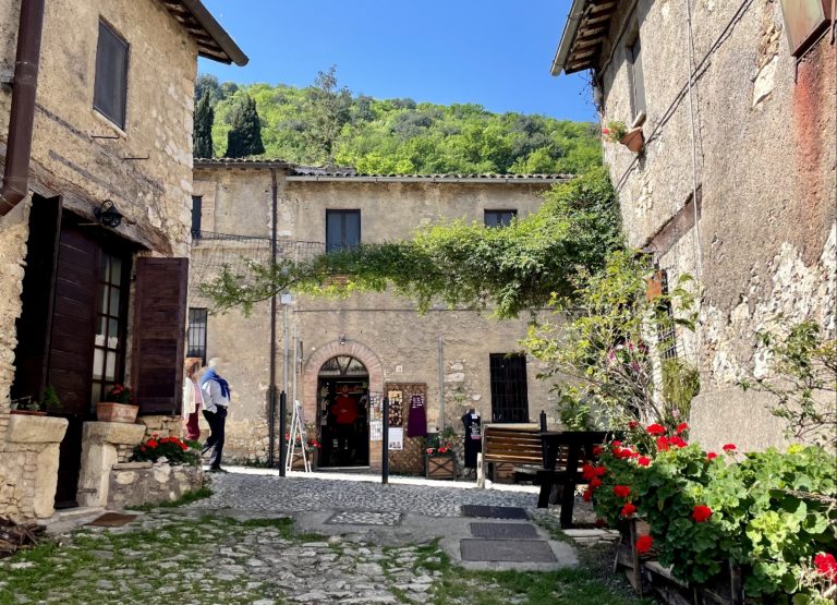 Il ponte del 25 aprile alla scoperta Fara in Sabina
