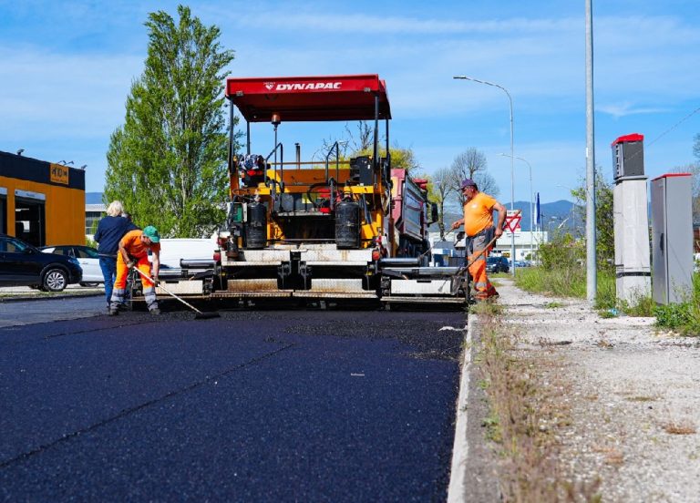 Completata la ripavimentazione di via F.lli Sebastiani