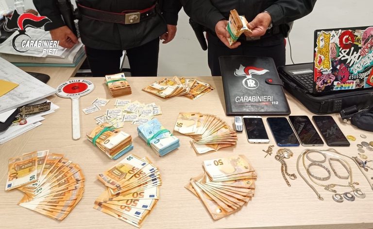 Tre nord africani trovati con 45.000 euro. Denunciati per ricettazione e spaccio di droga