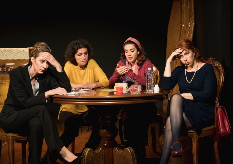 A Scandriglia Sentieri in Cammino presenta “Le sorellastre”, commedia divertente e amara di Ottavia Bianchi