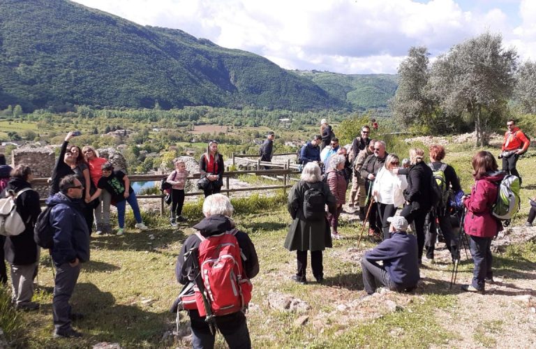Un successo la camminata di Micciani Unita a tema antichi romani