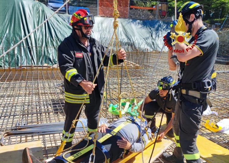Operaio infortunato soccorso e recuperato dai VVF a San Cipriano di Amatrice
