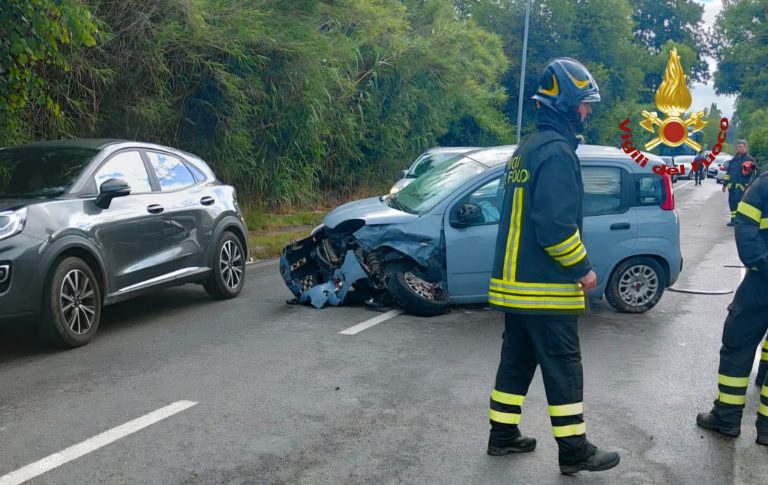Incidente in via Farense. Quattro i feriti e tre le auto coinvolte