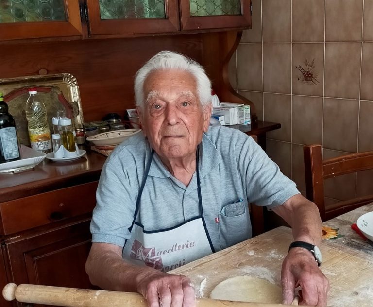 L’8 maggio Roberto Pandolfi ha compiuto 100 anni. Festa a Colle di Tora