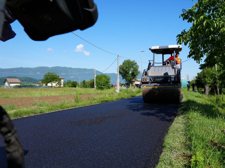 Continua su via Porcara l’opera di ripristino stradale della Piana Reatina