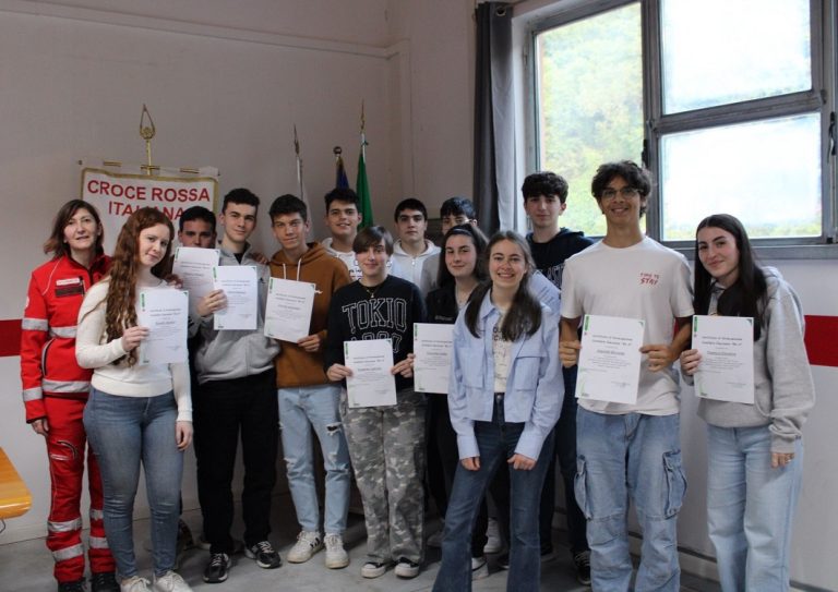 Tanti studenti del Rosatelli al corso BLSD promosso dalla Croce Rossa di Rieti