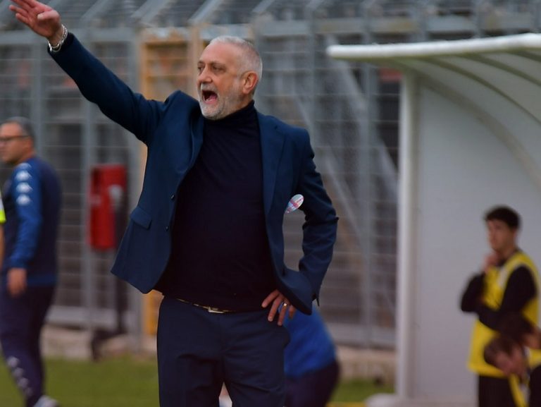 Ferrazzoli non è più l’allenatore del FC Rieti