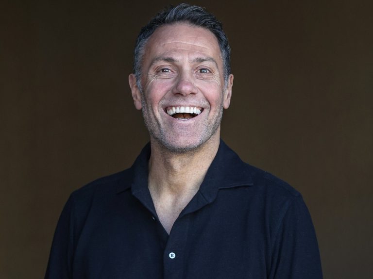 Al Teatro di Scandriglia “Non ci facciamo riconoscere” con Marco Falaguasta