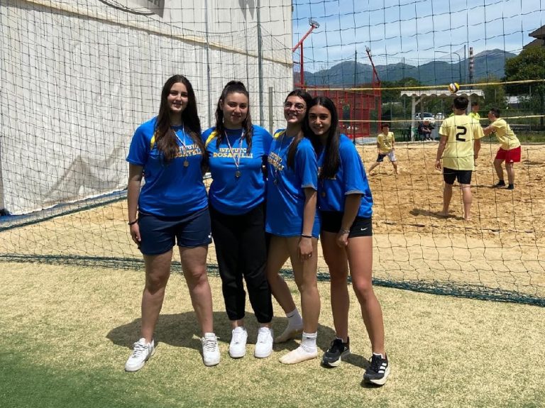 Il Rosatelli sul podio nel volley del Campionato Studentesco