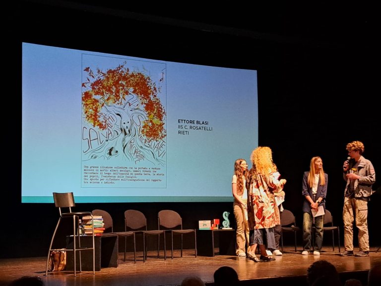 Lo studente Ettore Blasi del Rosatelli di Rieti sul palco del Premio Strega Giovani 2024