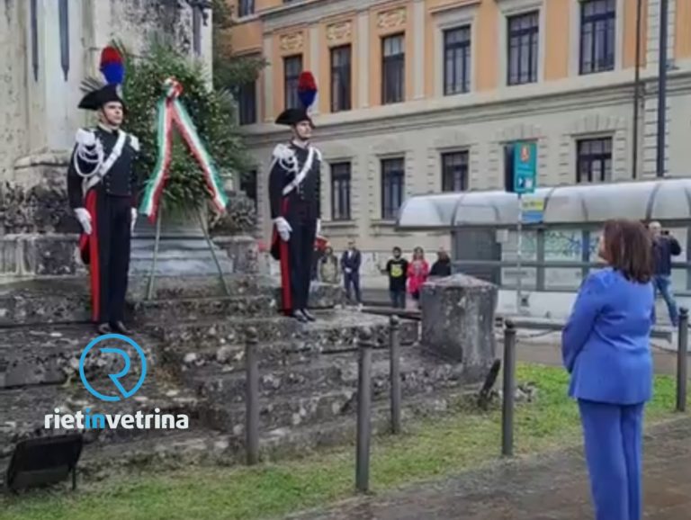 Festa della Repubblica, deposta corona di alloro sul Monumento ai Caduti – LE FOTO