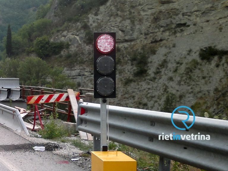 SEI TU IL REPORTER – “Tra Rieti ed Amatrice da anni c’è una deviazione. Tra Antrodoco ed Ascoli semafori per cantieri. Quando la fine dei lavori?”