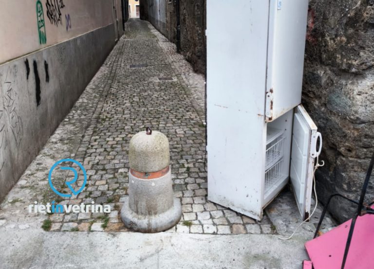 SEI TU IL REPORTER – “Un frigorifero abbandonato in via della Ripresa”