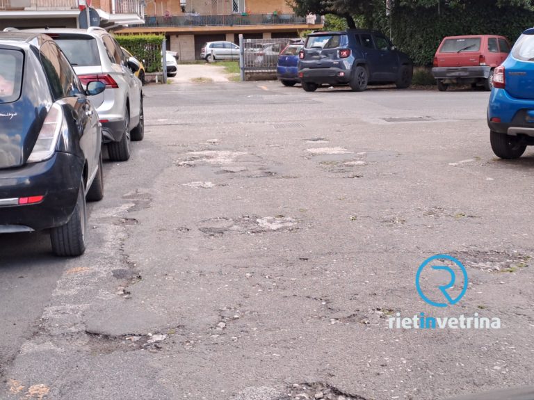 SEI TU IL REPORTER – “Anche via degli Olivi è una groviera”