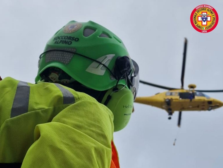 Durante battuta di caccia cade e si rompe la gamba: soccorso dal CNSAS Lazio
