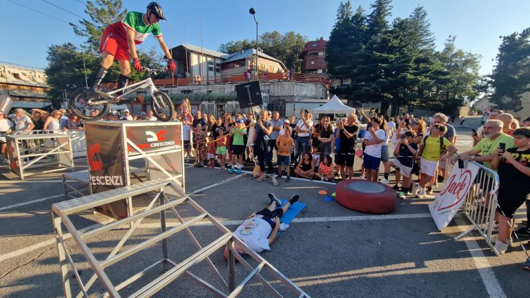 Diego Crescenzi fa impazzire i tifosi sul Terminillo