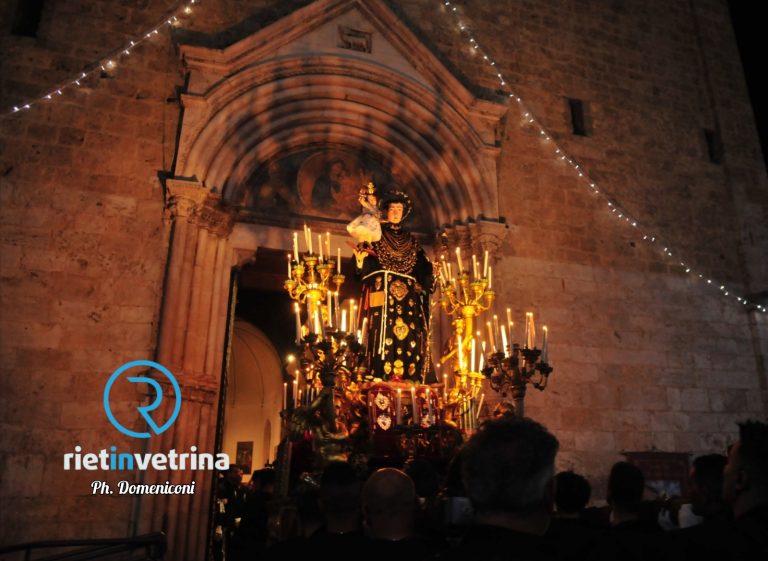 Applausi per sant’Antonio al rientro in Basilica. È il più amato da Rieti