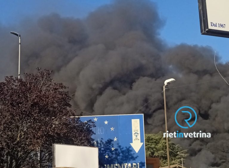 Mega incendio ad Osteria Nuova